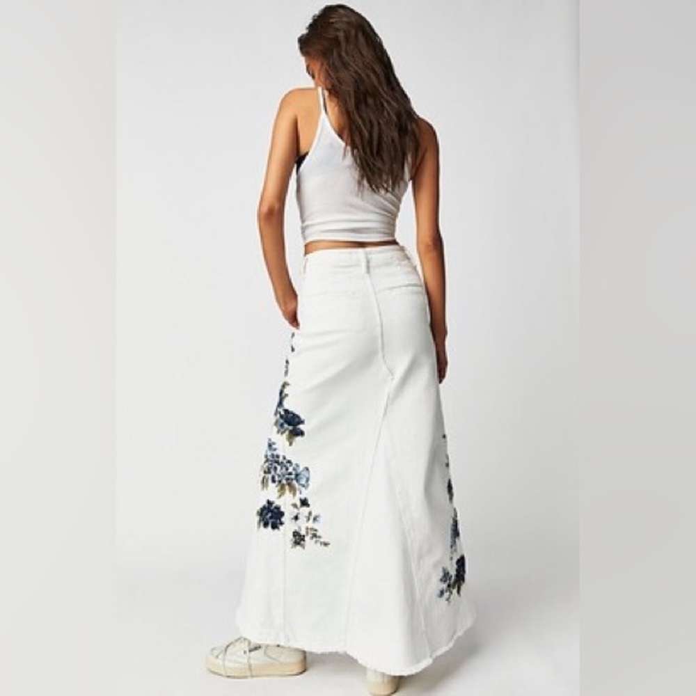 NWT FREE PEOPLE X Driftwood Bluebell Fleur Embroidered Maxi Skirt MSRP $188 - Picture 2 of 11